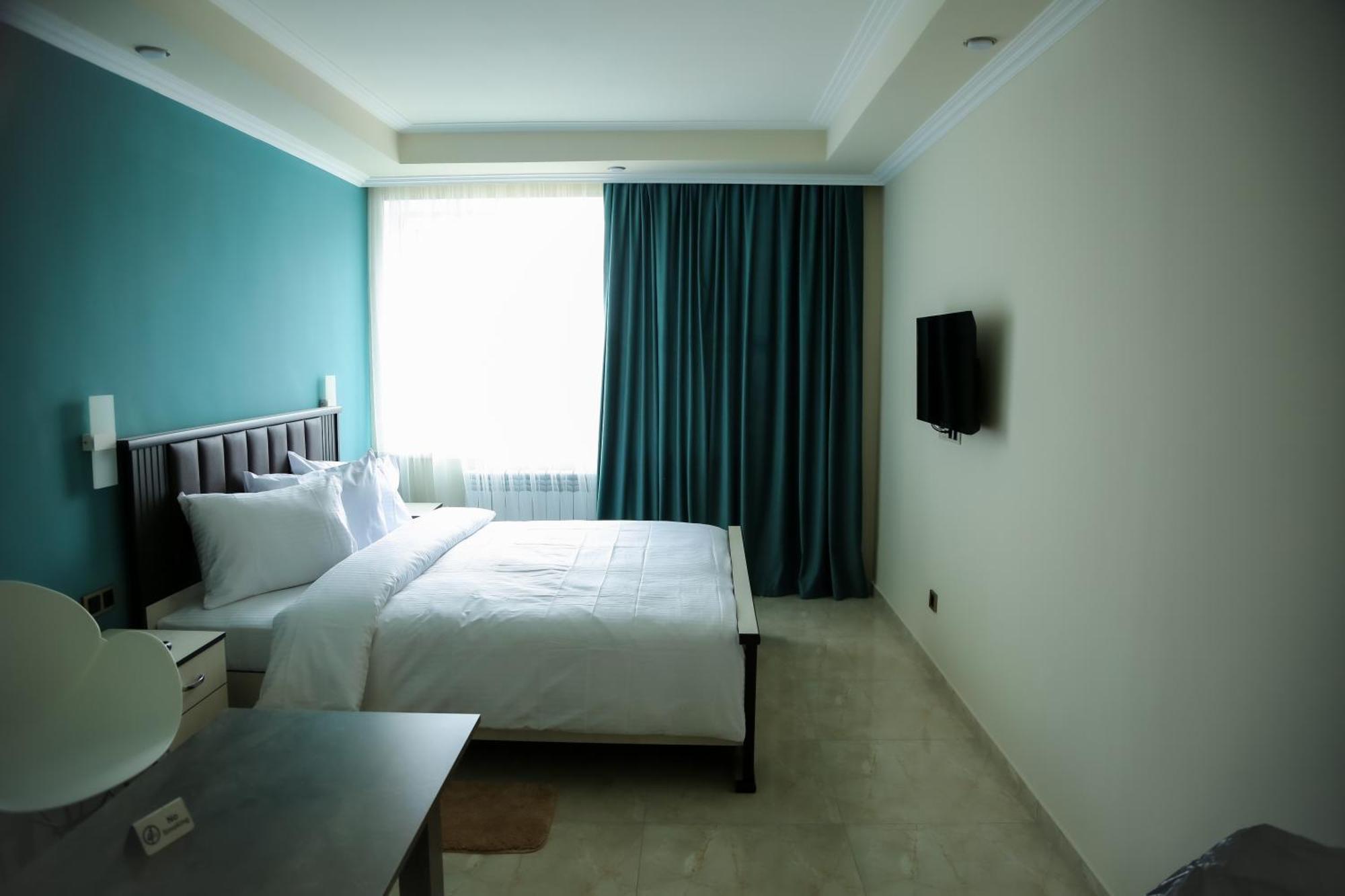 Vell Grey Hotel Martuni Eksteriør billede